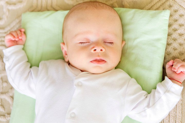When Can Your Baby Sleep With A Pillow?