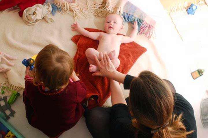 Massaging Your Baby Before Sleep- Why This Is Important!